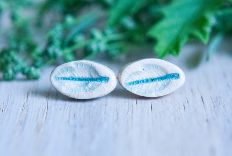 Wkrętki ceramiczne - jasnoturkusowe piórka